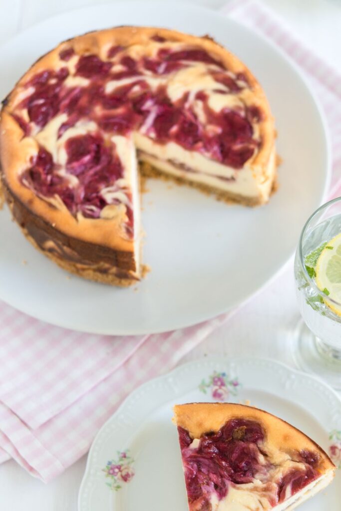 Nigella Rhubarb Cheesecake