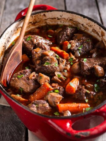 Mary Berry Beef Bourguignon Slow Cooker | British Chefs Table