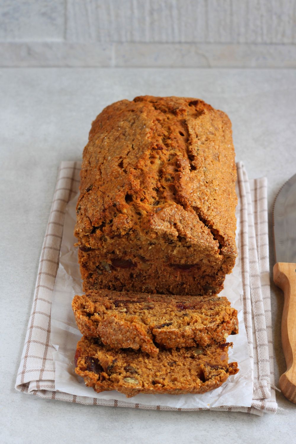 Delia Smith Date And Walnut Cake