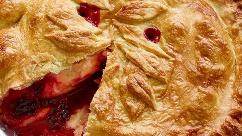 Mary Berry Blackberry and Apple Pie