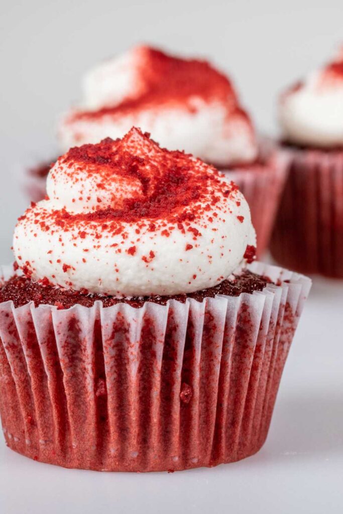 RED VELVET CUPCAKES - Isabel Cakes It