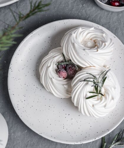 Nigella Meringue