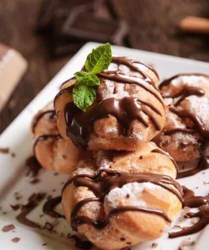 Nigella Profiteroles