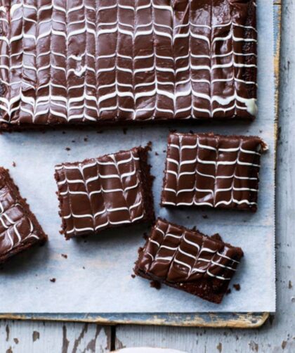 Mary Berry Traybake Chocolate