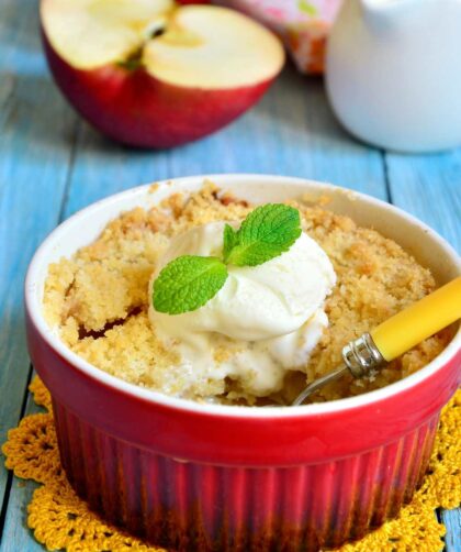 Mary Berry Apple And Pear Crumble