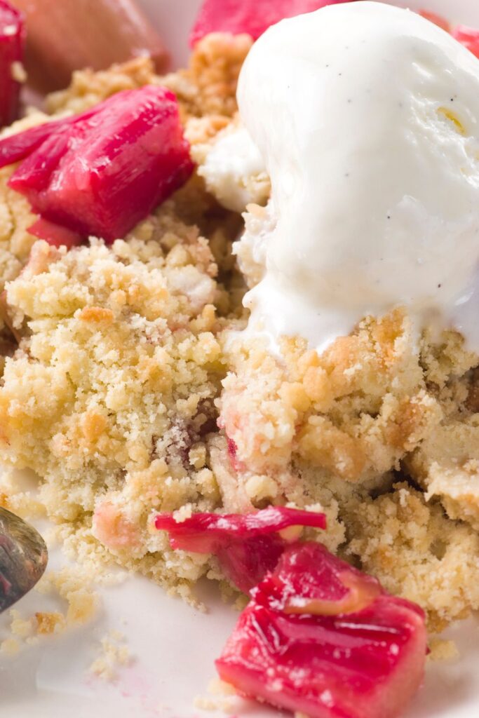 Hairy Bikers Rhubarb Crumble