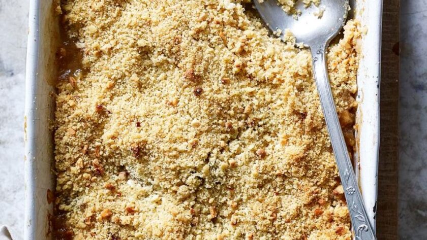 Mary Berry Apple And Pear Crumble