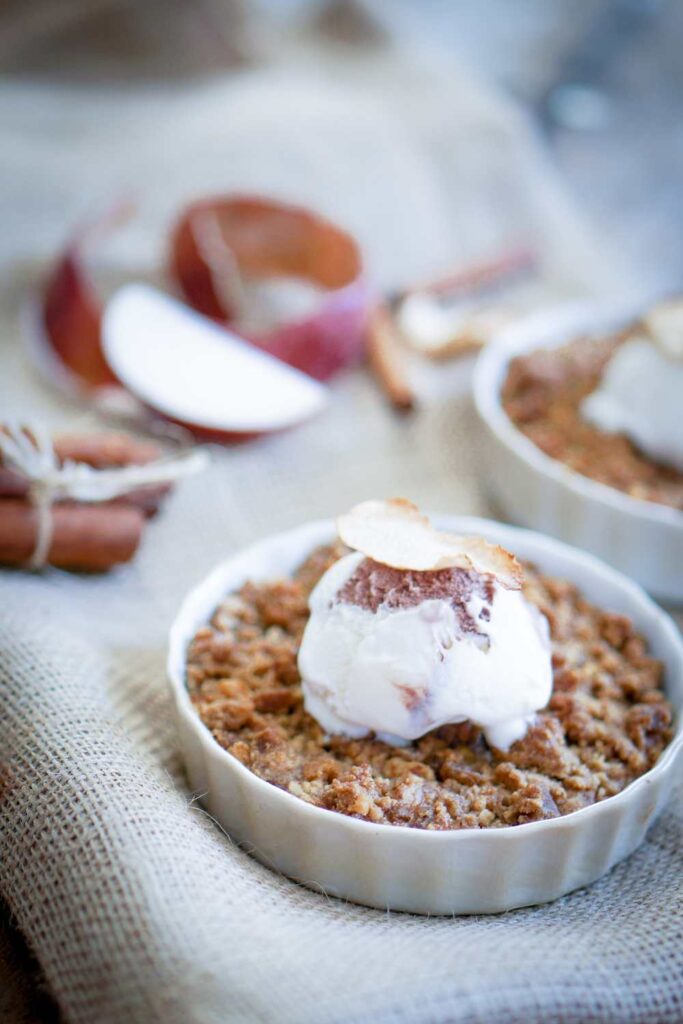 Mary Berry Apple And Rhubarb Crumble