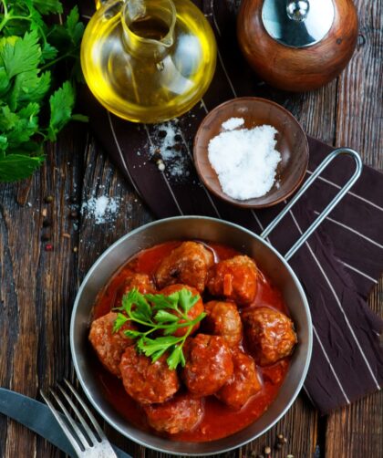 Delia Smith Braised Meatballs With Peppers And Tomatoes