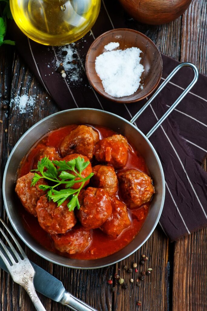Delia Smith Braised Meatballs With Peppers And Tomatoes
