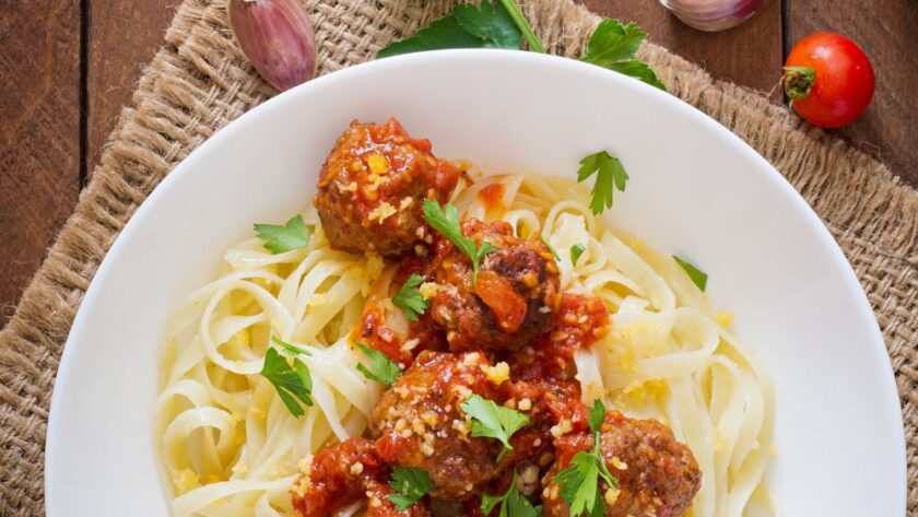 Delia Smith Braised Meatballs With Peppers And Tomatoes