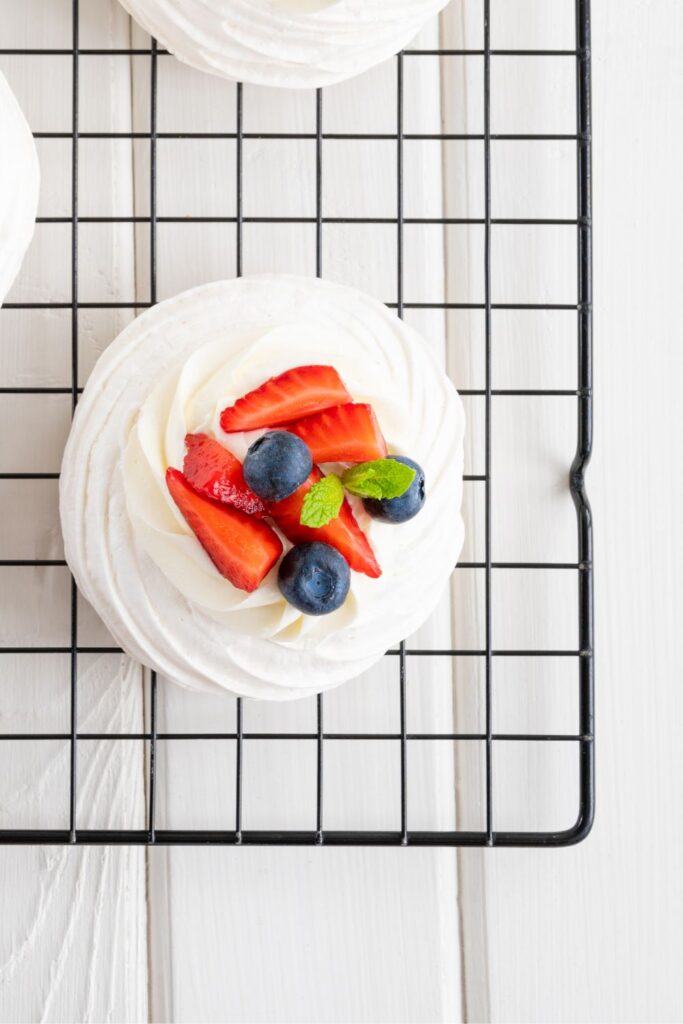 Delia Smith Meringue Pavlova