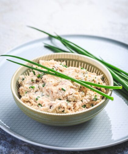 What To Serve With Smoked Salmon Pate Uk (20 Tasty Side Dishes)