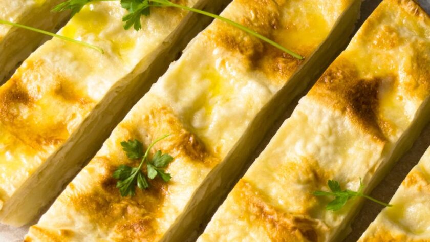 What To Serve With Cheese And Onion Pie Uk ( Great 15 Sides)