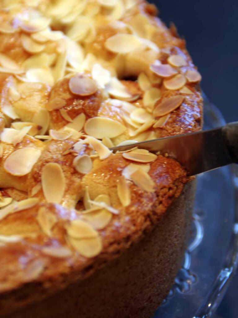 mary-berry-dutch-apple-cake-british-chefs-table