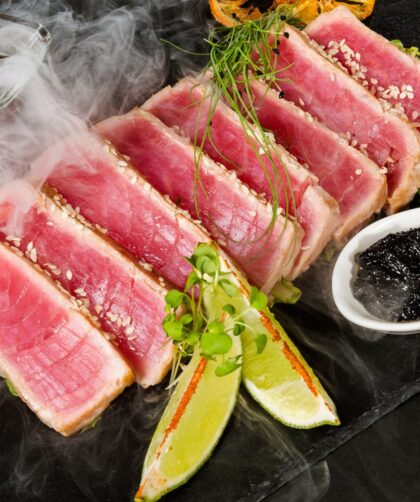 What To Serve With Tuna Steaks Uk ( 20 Tasty Sides)