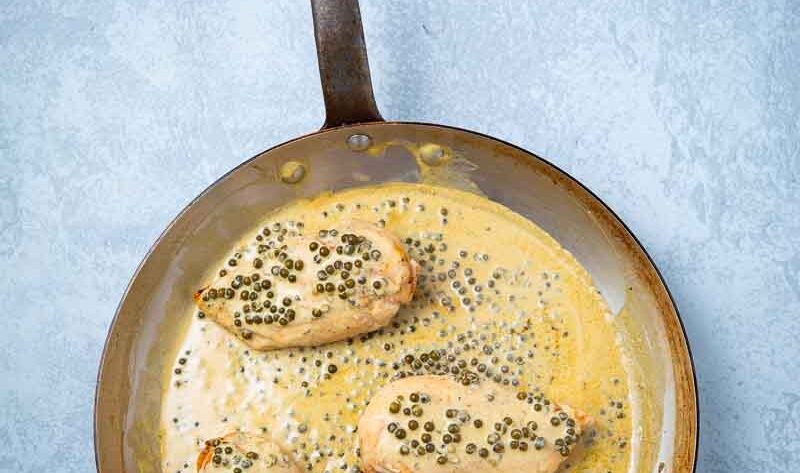 What To Serve With Chicken And Peppercorn Sauce UK (10 Tasty Sides)