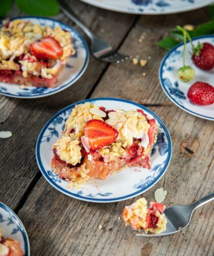 Nigella Rhubarb Cake