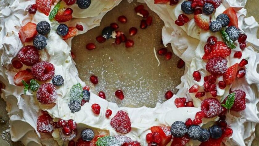 Mary Berry Christmas Pavlova