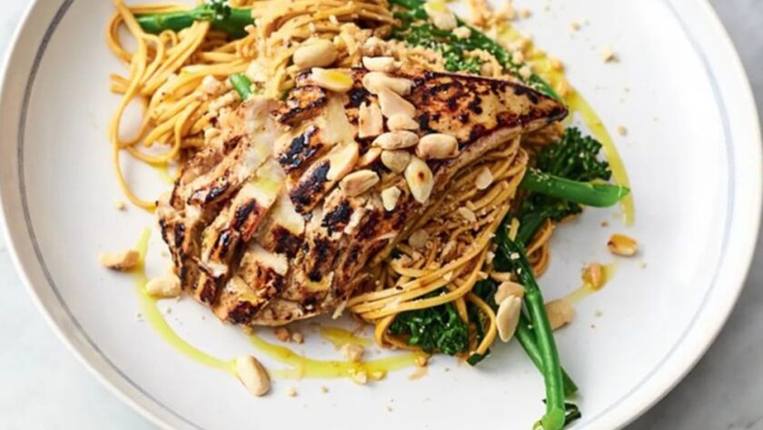 Jamie Oliver Chicken Noodle Stir Fry 5 Ingredients​