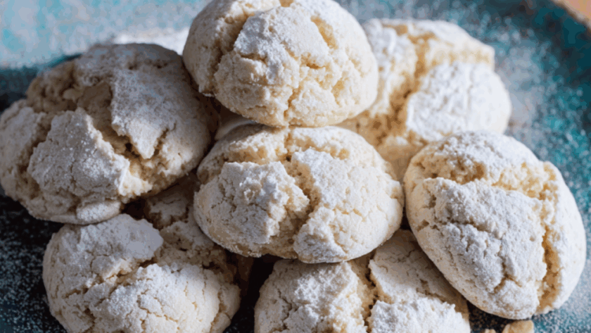 Mary Berry Almond Snowballs